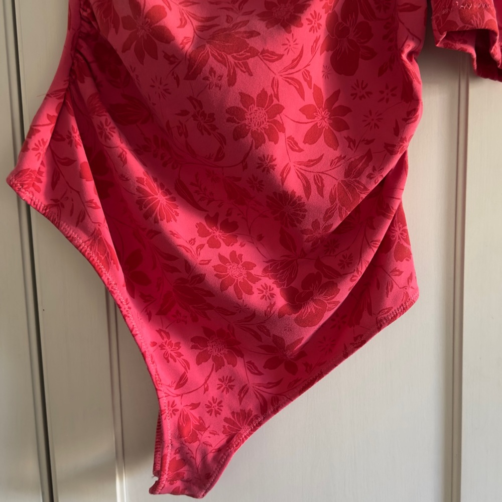 Free People Pink Floral One-Shoulder Bodysuit - Picture 5 of 10